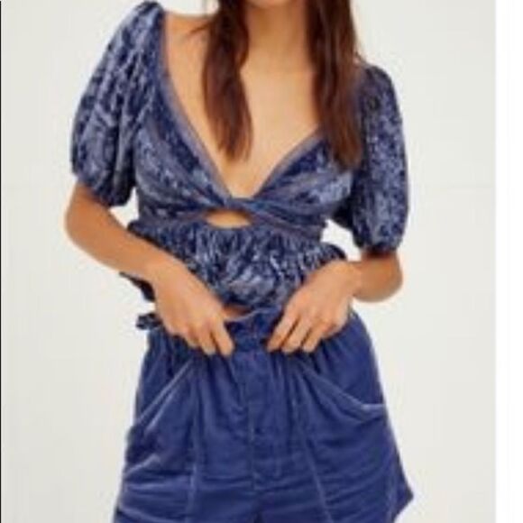 Free people at first sight velvet shorts size XS - Picture 1 of 8